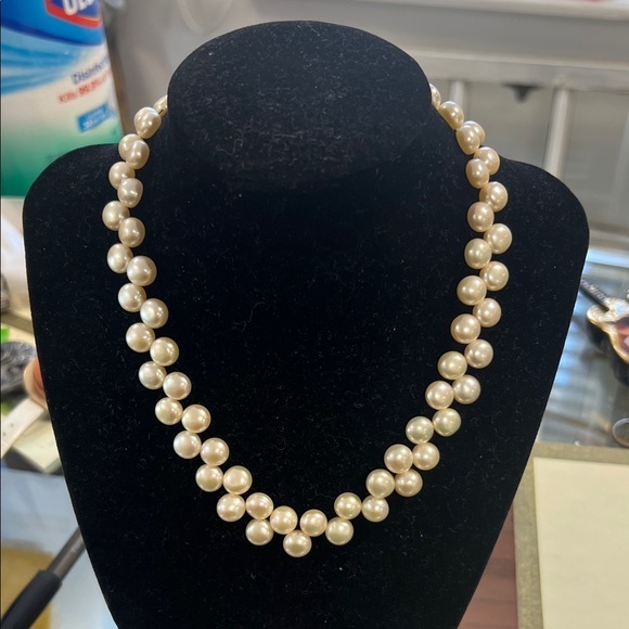 Vintage Elegant Cream Pearl Necklace